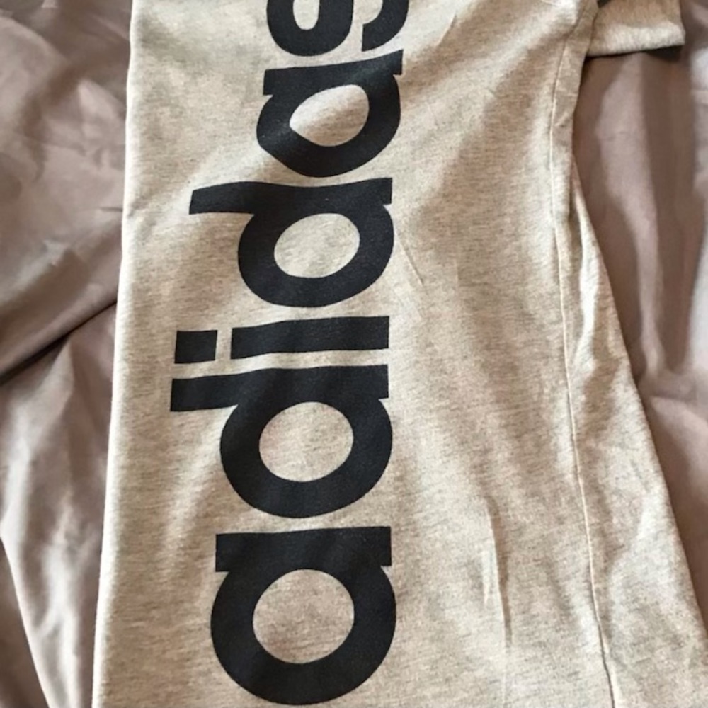 Short sleeve Adidas t-shirt, size 14-16
